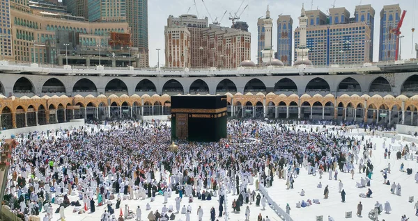 14 Nights August Umrah Package